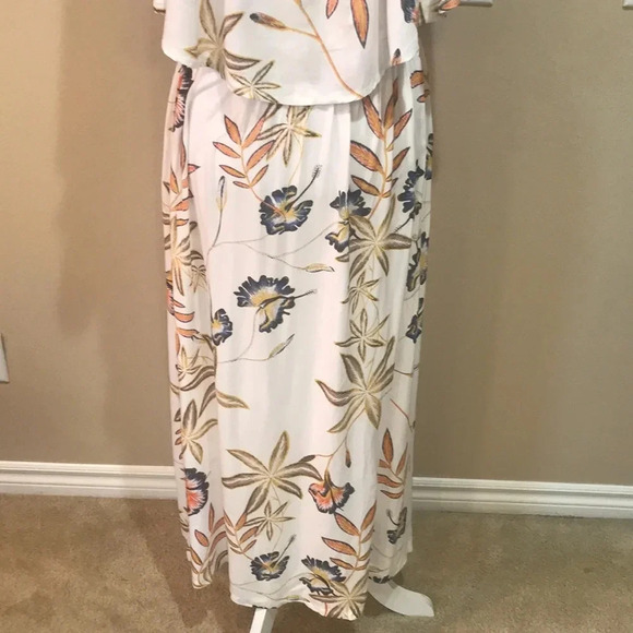 Roxy Floral White/Gold/Blue Flowy On/Off Shoulder Maxi Dress Poncho Style Top-10 - Picture 8 of 11